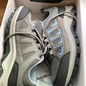 Women’s Eddie Bauer Sneakers Sz 8 1/2